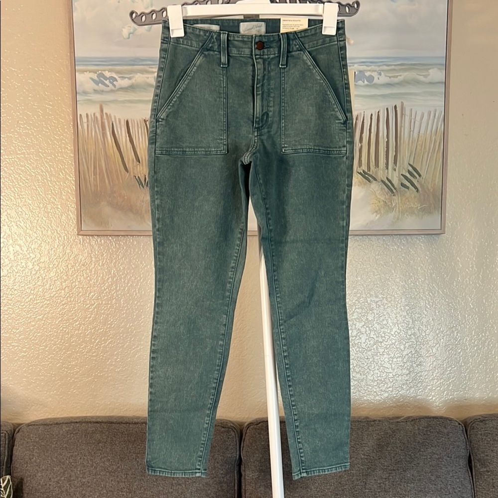 Universal Thread Green High-Waisted Jeans